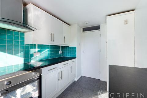 1 bedroom apartment for sale - Avelon Road, Rainham, elm park