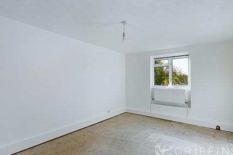 1 bedroom apartment for sale - Avelon Road, Rainham, elm park