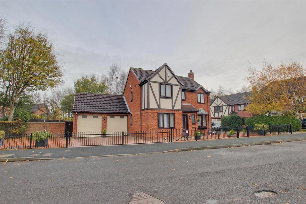 Chester Avenue, Beverley 4 bed detached house £399,950