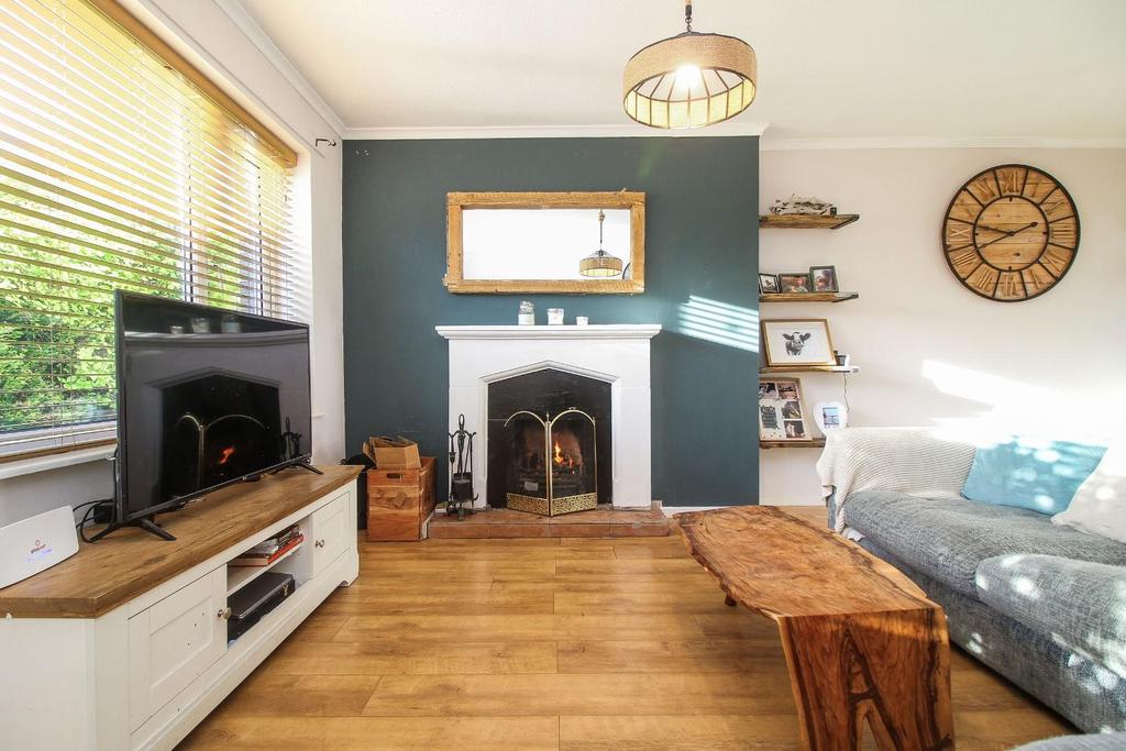 Osborne Terrace, North Sunderland, Seahouses 3 bed end of terrace house
