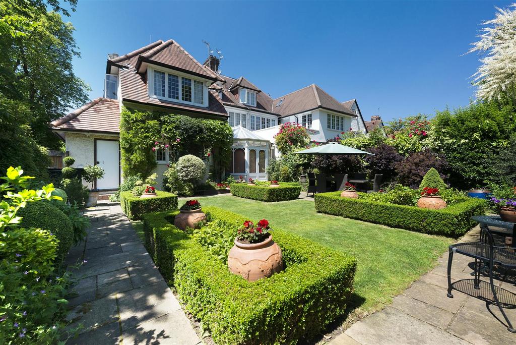 West Heath Avenue, Golders Hill Park, NW11 5 bed house for sale £