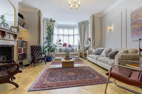 26 West Heath Avenue, London, NW11 7QL