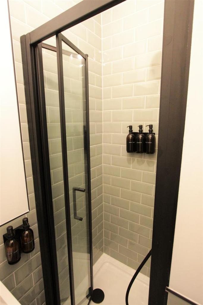 2. DS shower.JPG