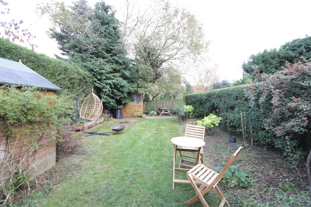 9. Rear garden.jpg