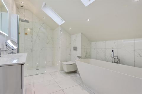 Eastcourt Beechfield Road, Alderley Edge, SK9 7AU
