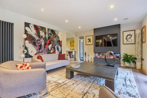 Eastcourt Beechfield Road, Alderley Edge, SK9 7AU