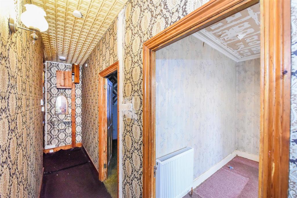 Perth Road, Leyton 2 bed flat £350,000
