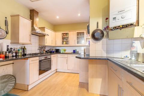2 bedroom flat for sale - Palermo Road, London