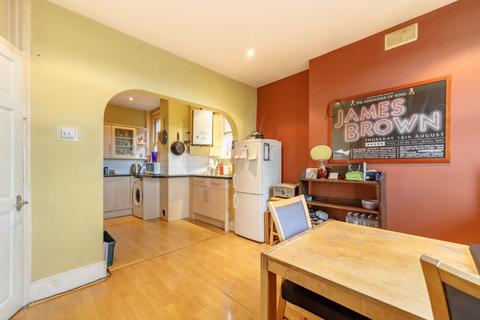 2 bedroom flat for sale - Palermo Road, London