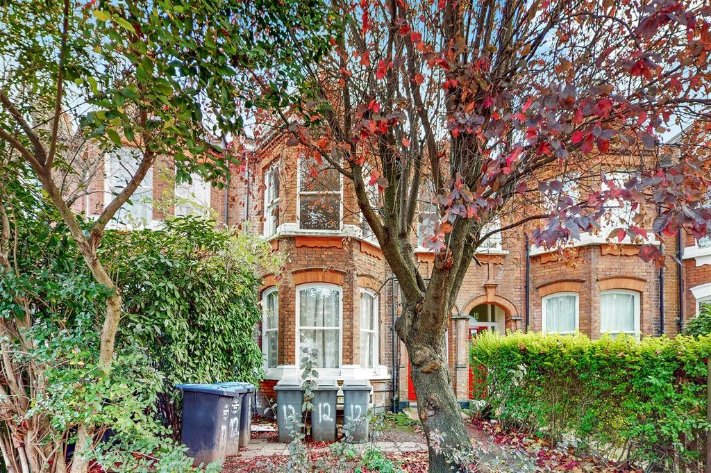 Wrentham Avenue, Brondesbury Park, London 2 bed flat £2,000 pcm (£462 pw)