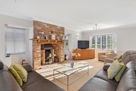 5 bedroom detached house for sale - Townsend Square, overlooking golf course, Kings Hill