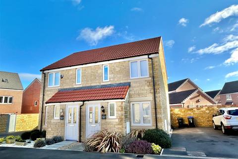 2 bedroom semi-detached house for sale - Hatherall Drive, Chippenham