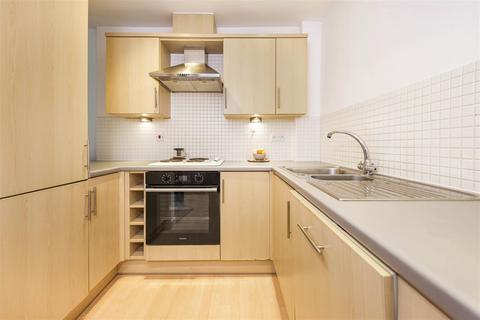 1 bedroom apartment for sale - Langhorn Drive, Twickenham