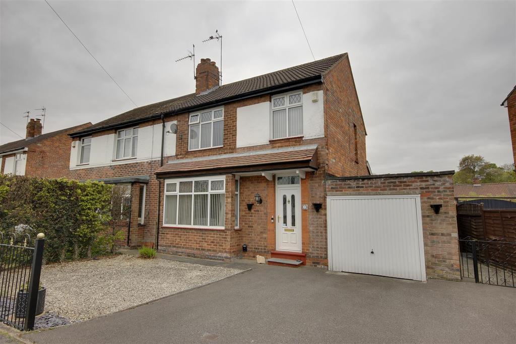 Corby Park, North Ferriby 3 bed semidetached house £250,000