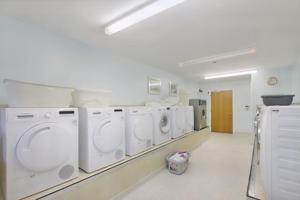 8525047-interior22 (Medium).jpg