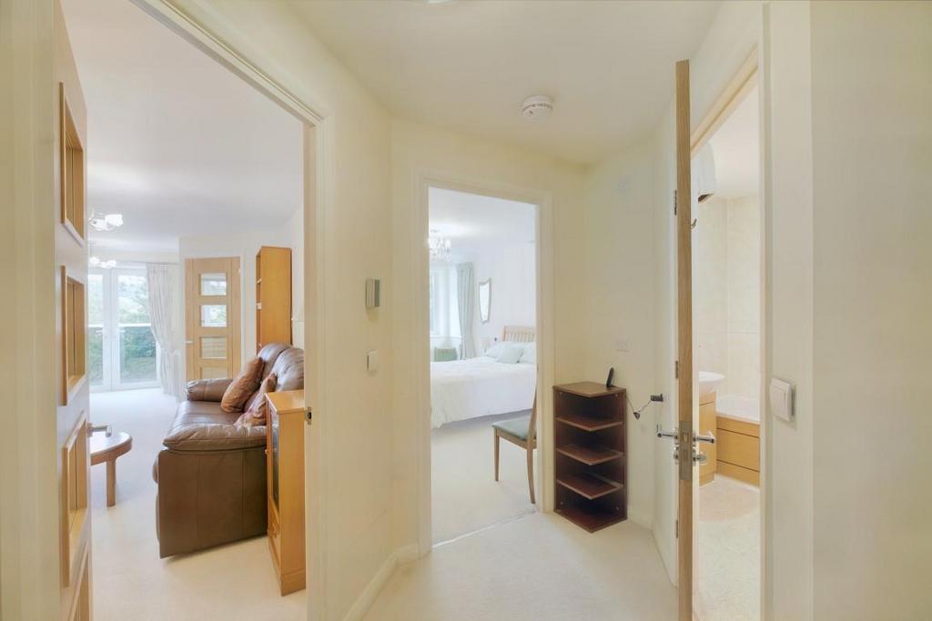 8525047-interior05 (Medium).jpg
