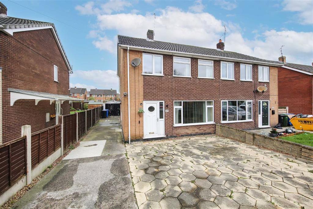 Avondale Road, Inkersall, Chesterfield, S43 3 bed semidetached house