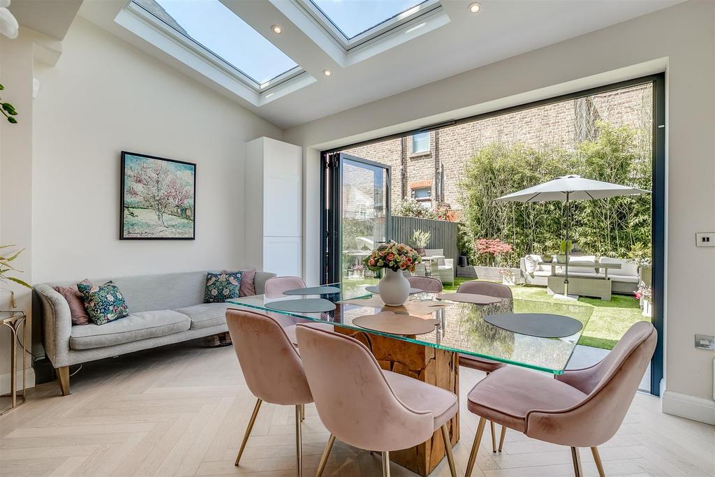 Lavenham Road, London 4 bed house £1,350,000