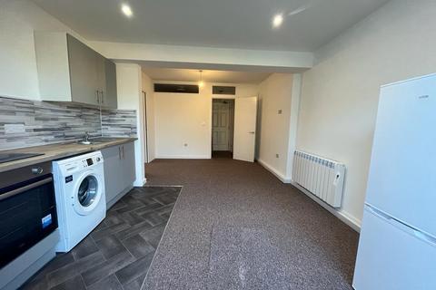 1 bedroom flat to rent - Methuen Close, Boscombe