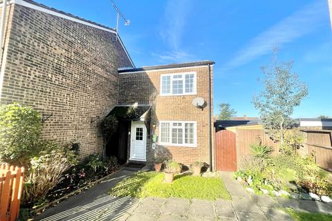 2 bedroom end of terrace house to rent - Fairfield Close, Radlett, Hertfordshire, WD7