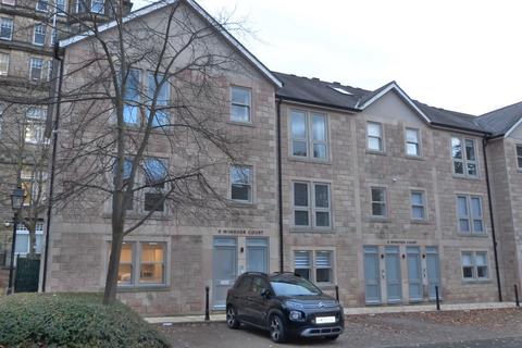 2 bedroom apartment to rent - Clarence Drive, Harrogate, HG1
