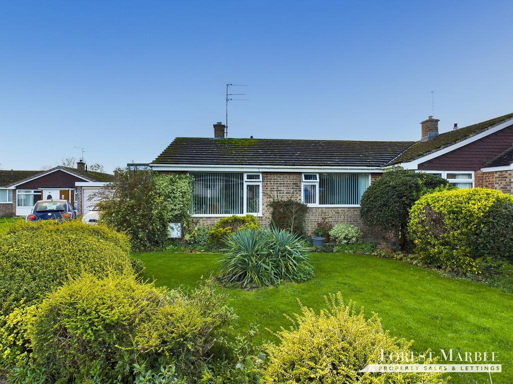 Broxburn Road, Warminster 2 bed semidetached bungalow £270,000