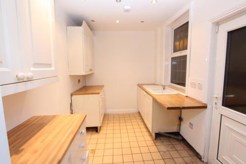 3 bedroom semi-detached house to rent, Rochdale Road, Bury,