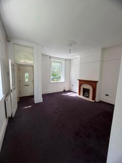 3 bedroom semi-detached house to rent, Rochdale Road, Bury,