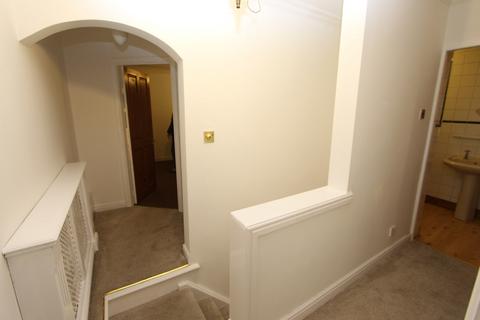 3 bedroom semi-detached house to rent, Rochdale Road, Bury,