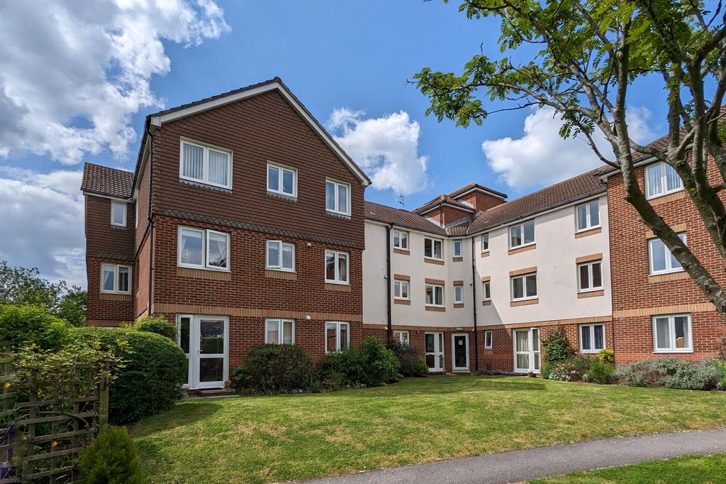 MORESBY COURT, FAREHAM 1 bed retirement property for sale - £119,000