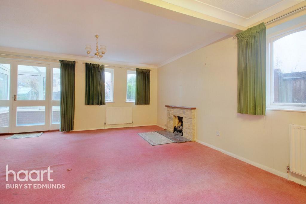 Sebert Road, Bury St Edmunds 4 bed detached house £350,000