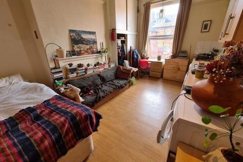 1 bedroom house to rent, Hyde Park Road, Leeds