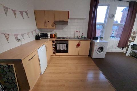 1 bedroom house to rent, Hyde Park Road, Leeds