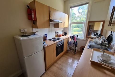 1 bedroom house to rent, Hyde Park Road, Leeds