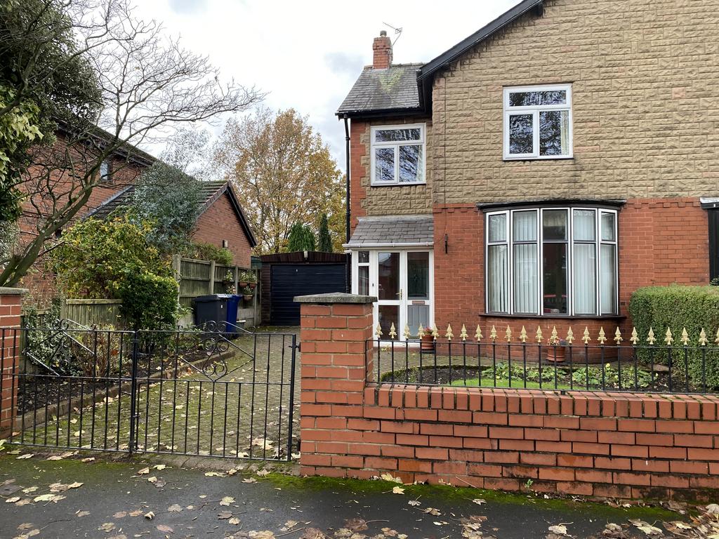 Balcarres Road, Leyland PR25 3 bed semidetached house £215,000