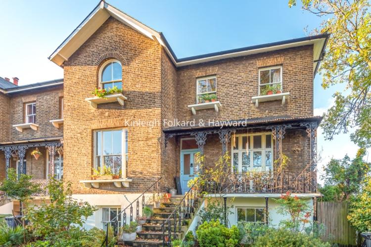Somerset Gardens London SE13 1 bed apartment £1,150 pcm (£265 pw)