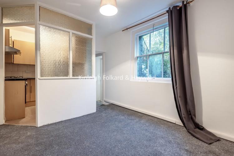 Somerset Gardens London SE13 1 bed apartment £1,150 pcm (£265 pw)