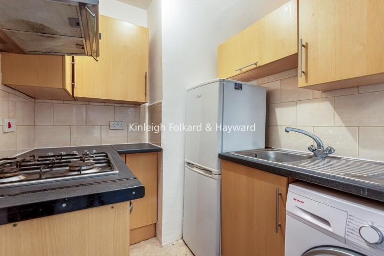 Somerset Gardens London SE13 1 bed apartment £1,150 pcm (£265 pw)