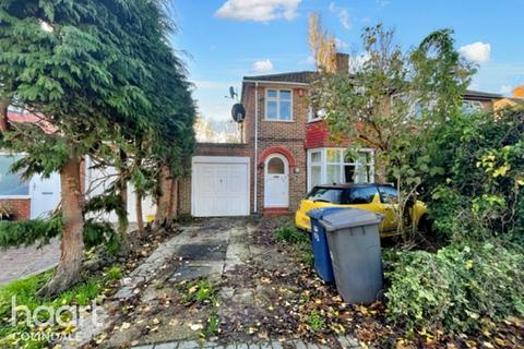 3 bedroom semi-detached house for sale - Booth Road, London