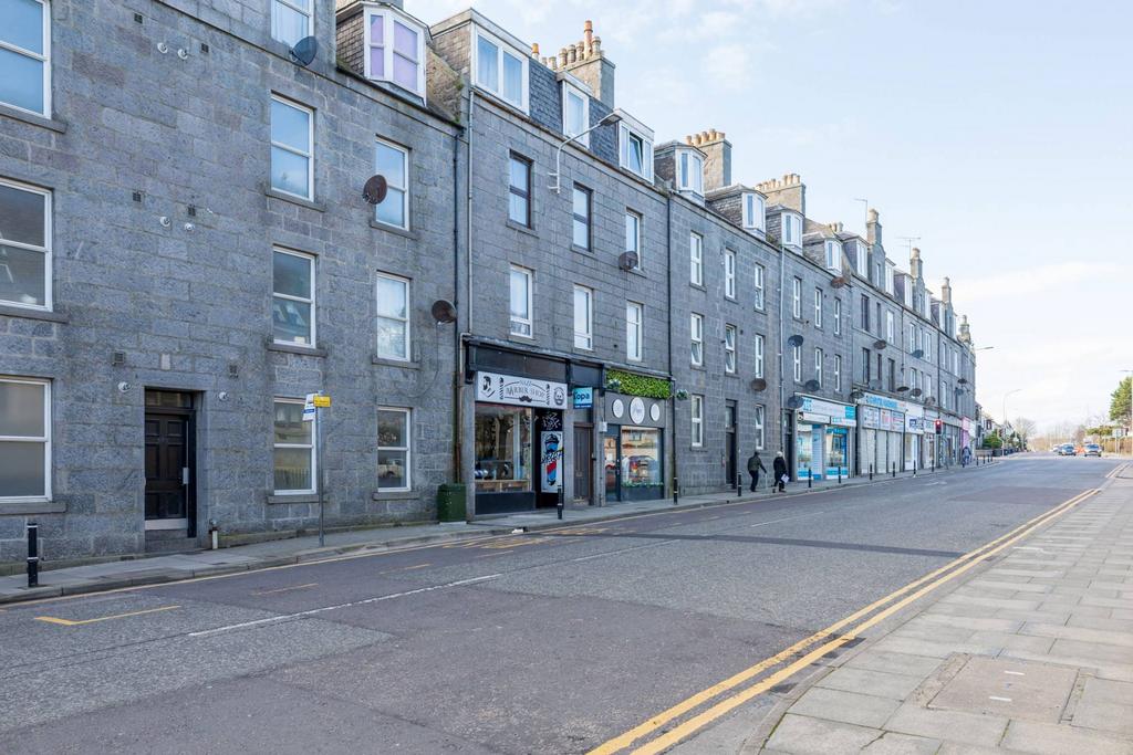 2L 669 George Street, Aberdeen, AB25 3XP 1 bed flat for sale - £50,000