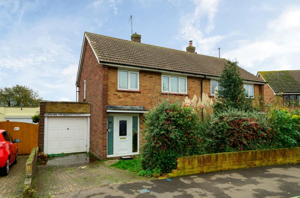 Tithe Barn Road, Wootton, Bedford 3 bed semi-detached house - £300,000