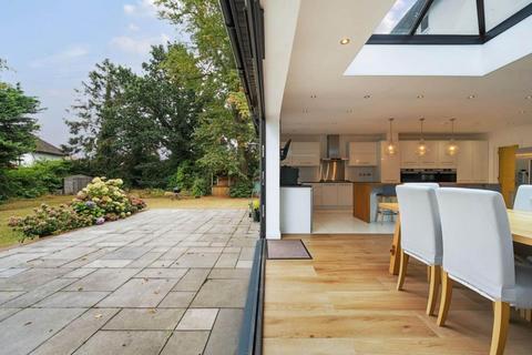 5 bedroom detached house for sale, Wokingham Road, Earley