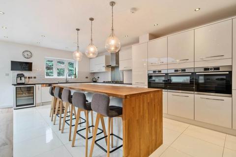 5 bedroom detached house for sale, Wokingham Road, Earley