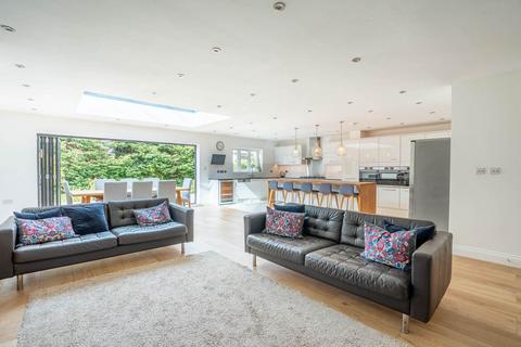 5 bedroom detached house for sale, Wokingham Road, Earley