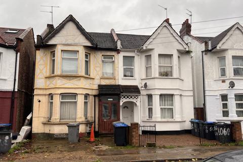 5 bedroom semi-detached house for sale - London Road, Wembley, HA9