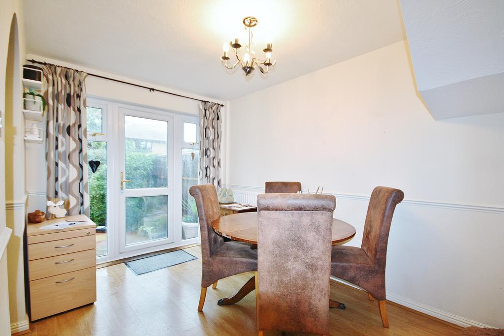 Jersey Close, Chertsey, Surrey, KT16 3 bed end of terrace house £450,000