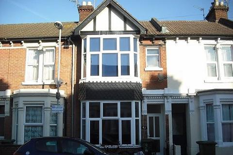 4 bedroom terraced house to rent - Manners Road, Southsea, Hampshire, PO4