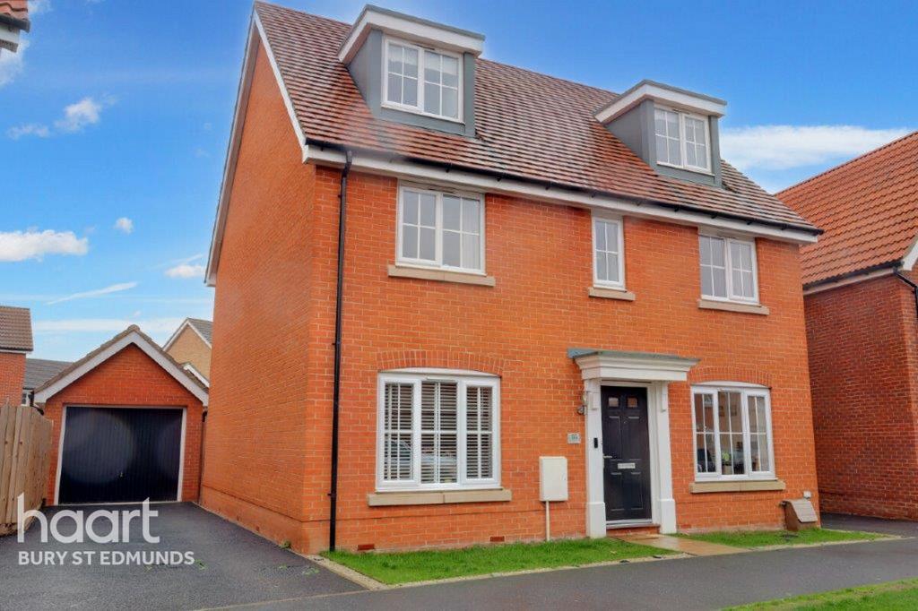 St Edmunds Drive, Elmswell, Bury St Edmunds 5 bed detached house £475,000