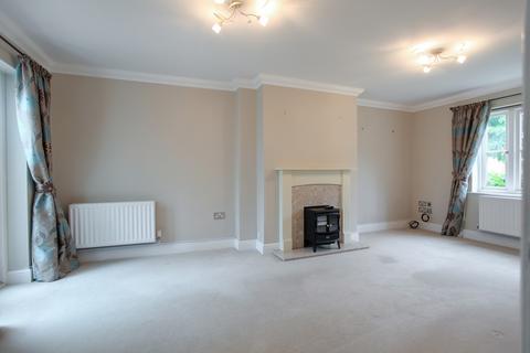 15 Blenheim Way, Moreton-in-marsh, GL56 9NA
