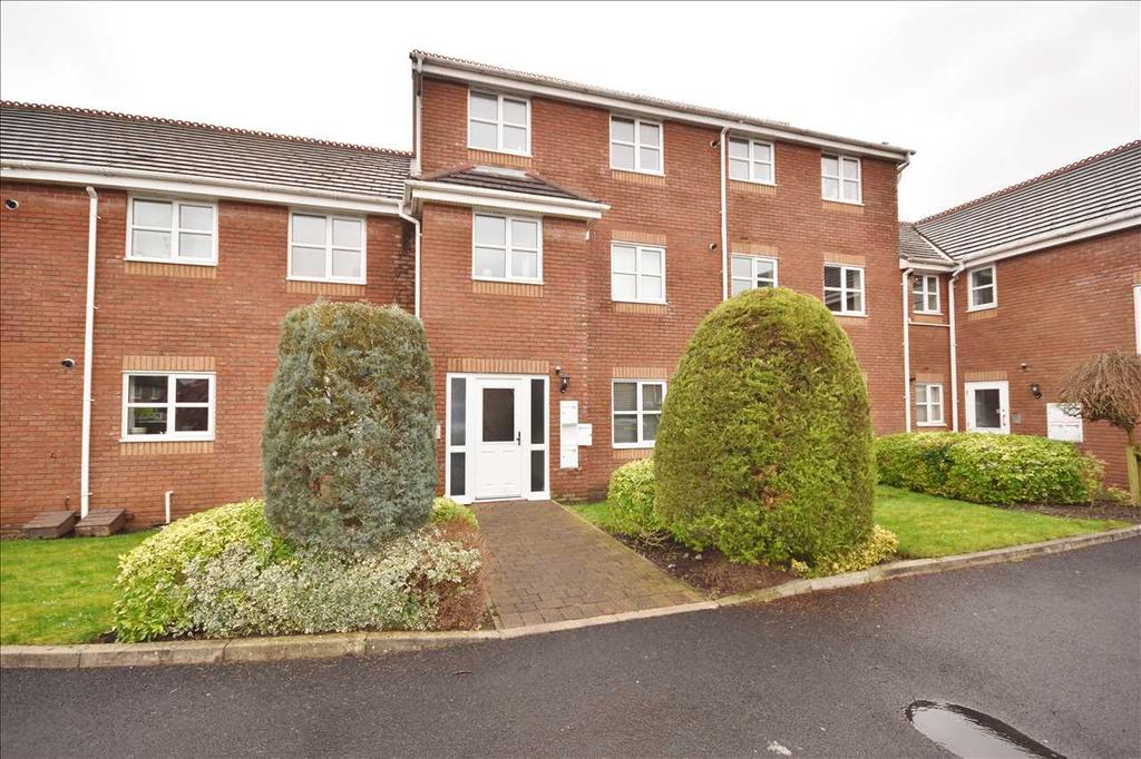Forsythia Drive, Clayton Le Woods, Chorley 2 bed apartment £695 pcm